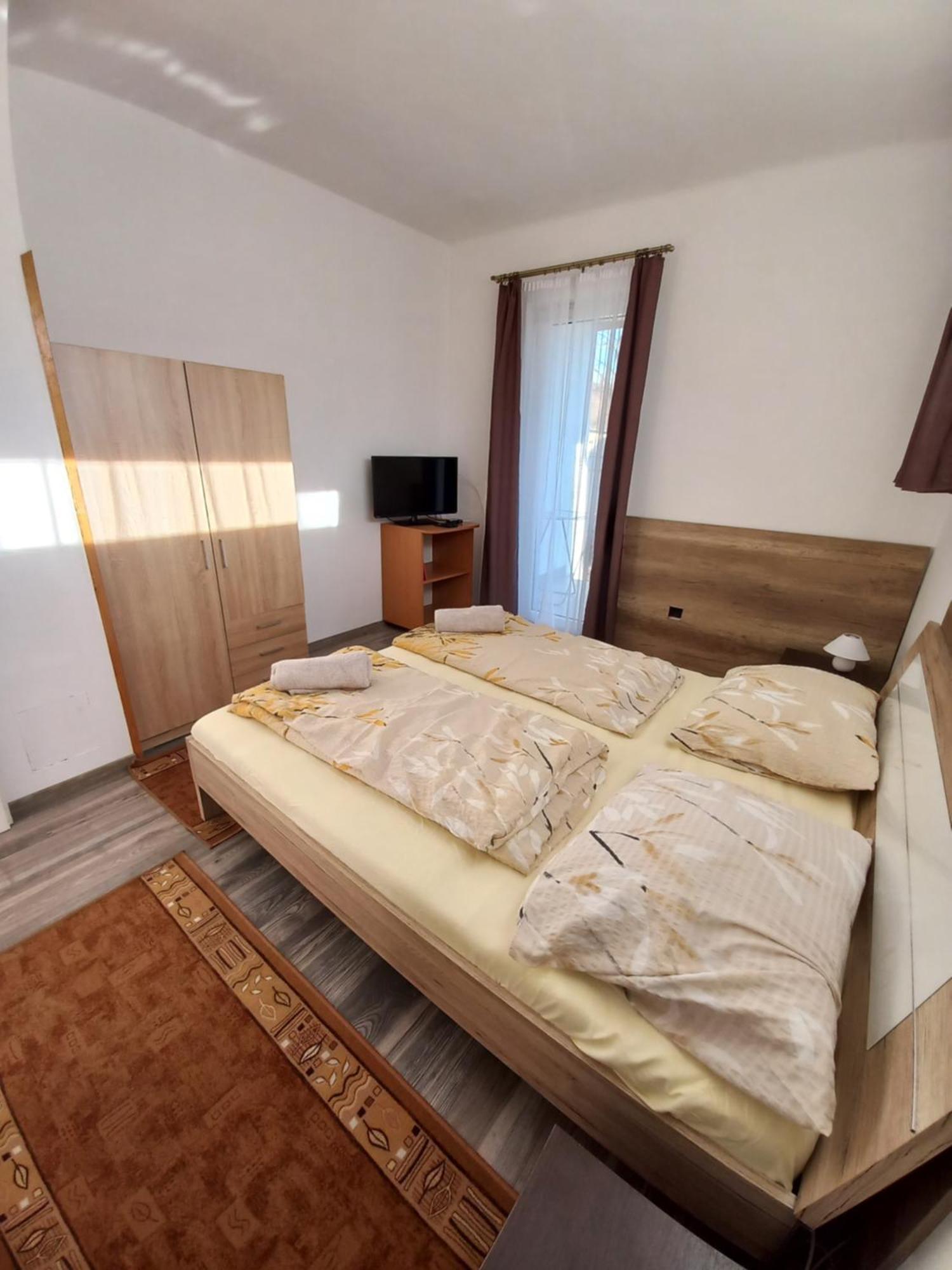 Aquatherma Apartman Sarospatak Exterior photo